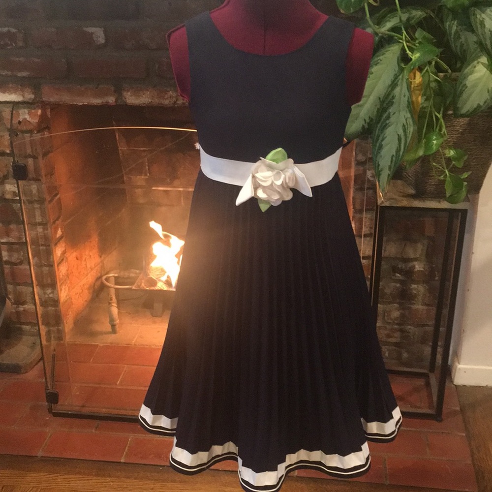 Girl’s Dress